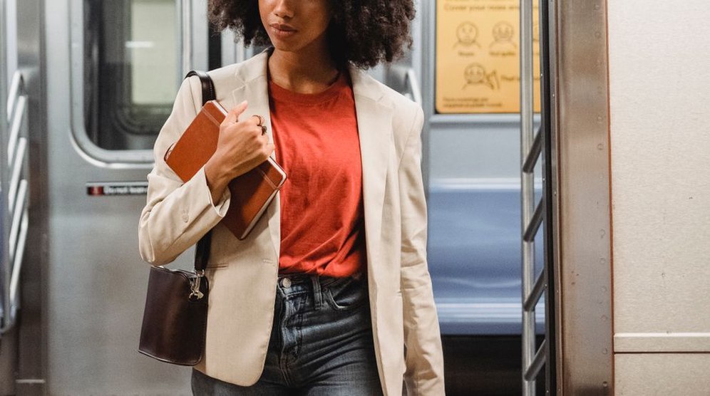 Strukturierte Satchel zu Blazer und Jeans