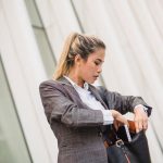 Blazerlook mit Tasche und feinen Abendakzenten